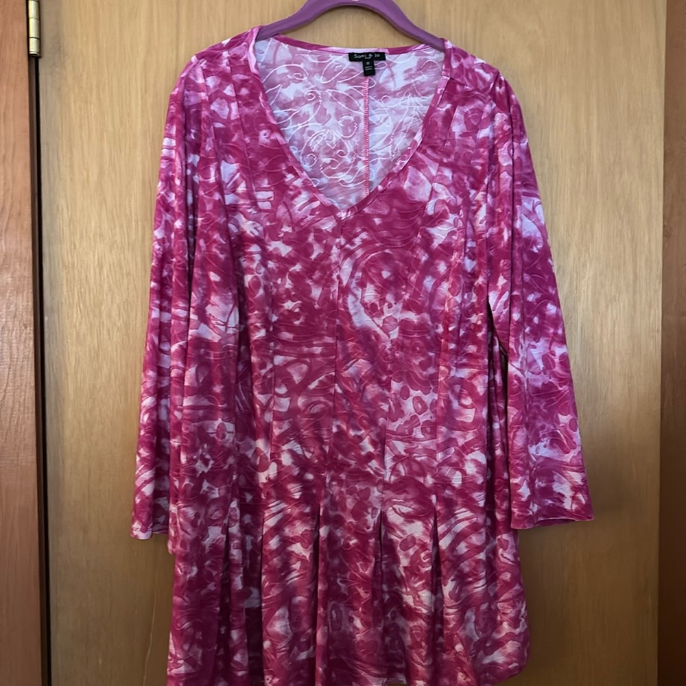 Sami & Jo Pink ad white printed tunic top with ruffle detail 3/4 sleeve V neck